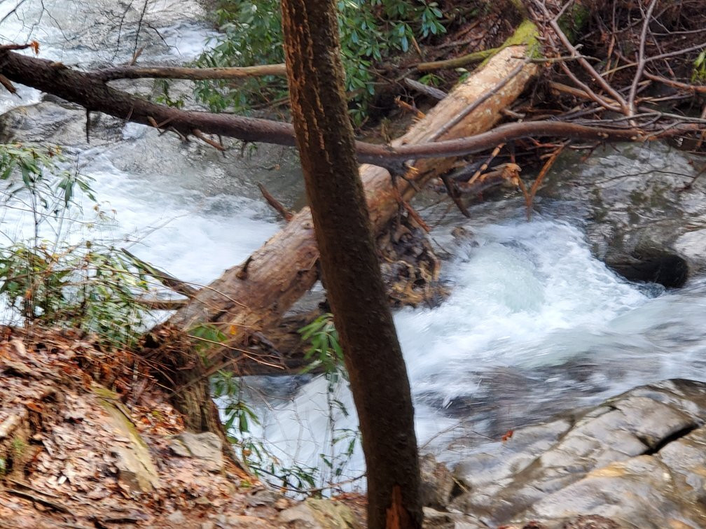 Raven Cliff Falls-海伦必去景点