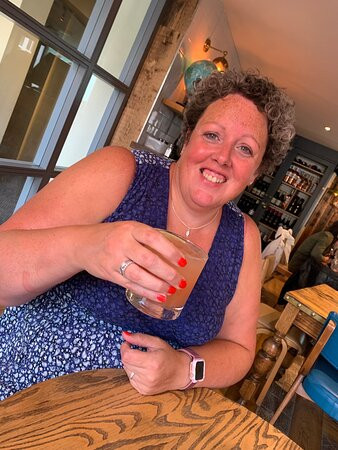 The Dolphin Hotel主图