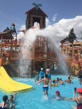 Aquapark U Lukomoriya-Yevpatoriya必去景点