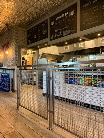 Giovanni's Pizzeria & Gelateria