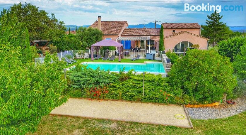 Au Beau Lieu