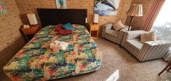 White Lanterns Motel主图