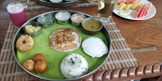 Mantra Koodam, CGH Earth-餐饮