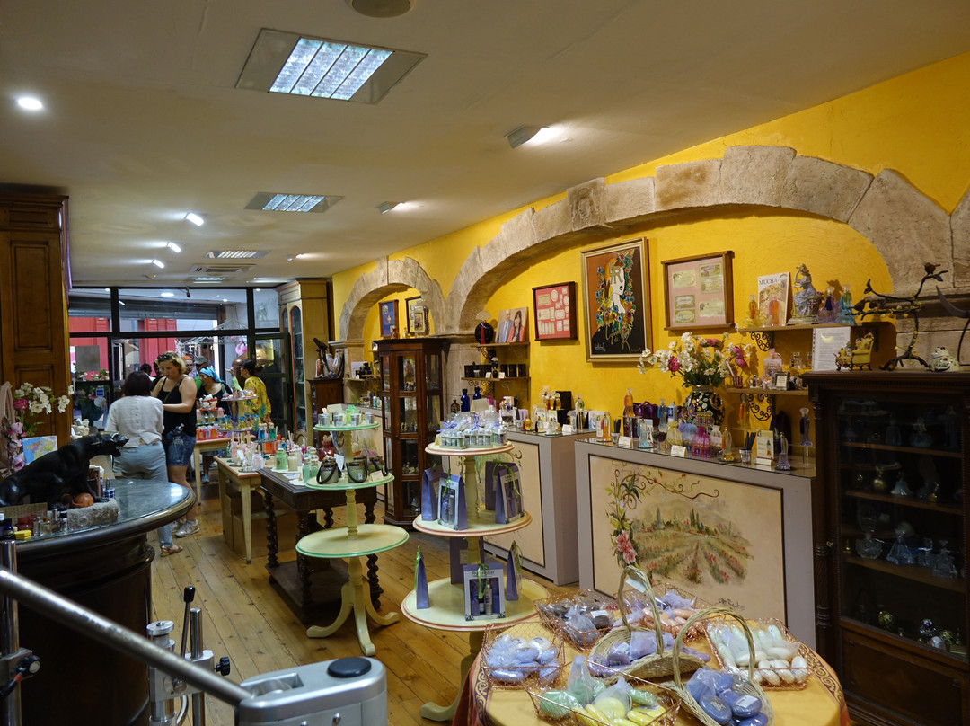 Parfumerie Guy Bouchara景点图片