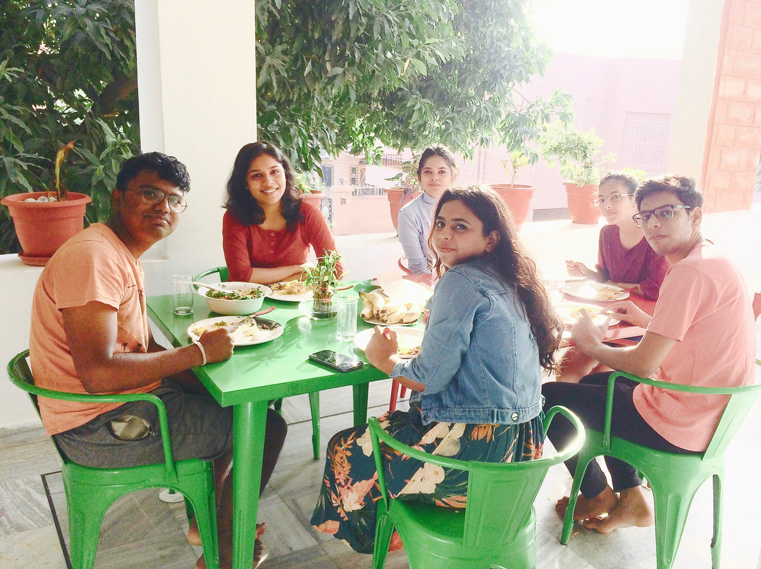 Hotelier Hosts - A Home Stay