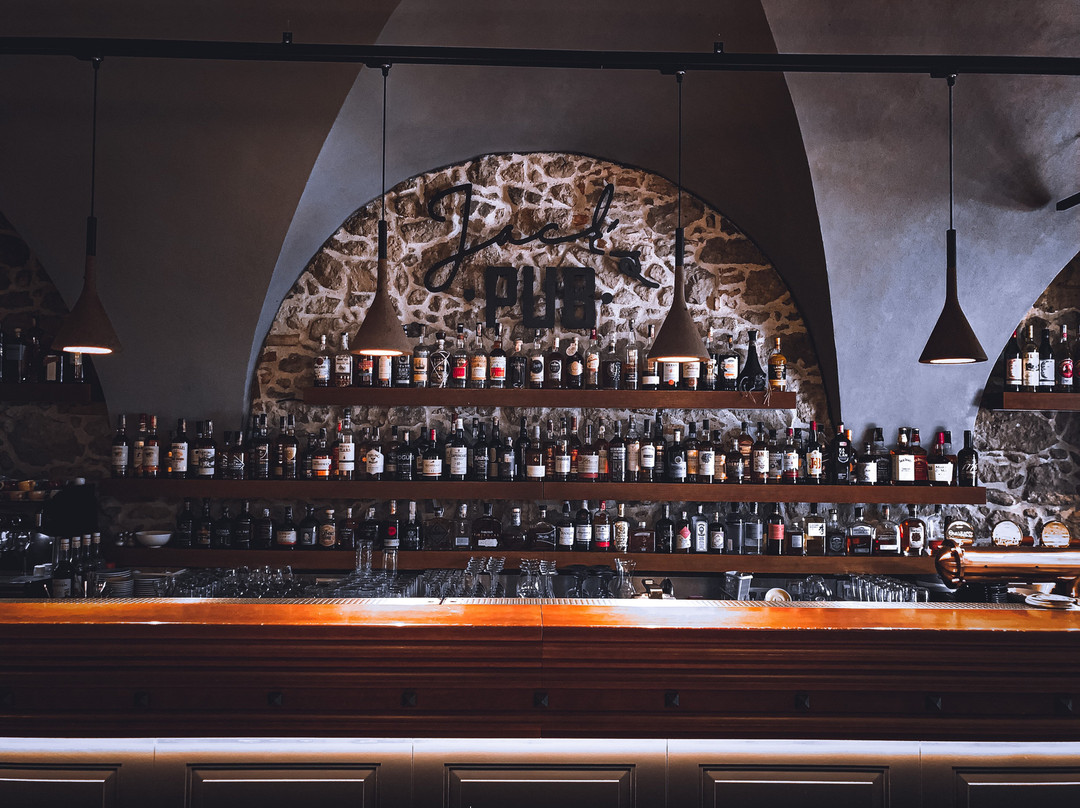 Zvolen餐馆和美食-Jack's Pub