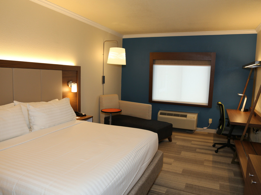 Holiday Inn Express & Suites Greenville by IHG主图