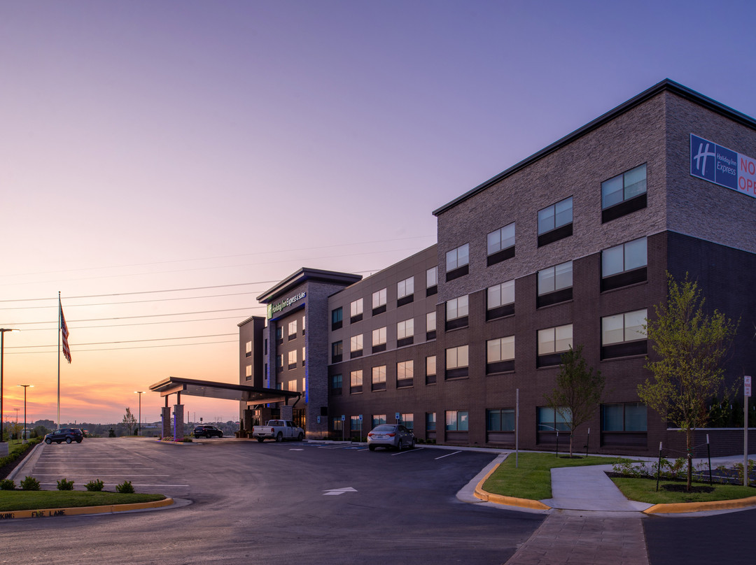 Holiday Inn Express & Suites Olathe West By IHG主图