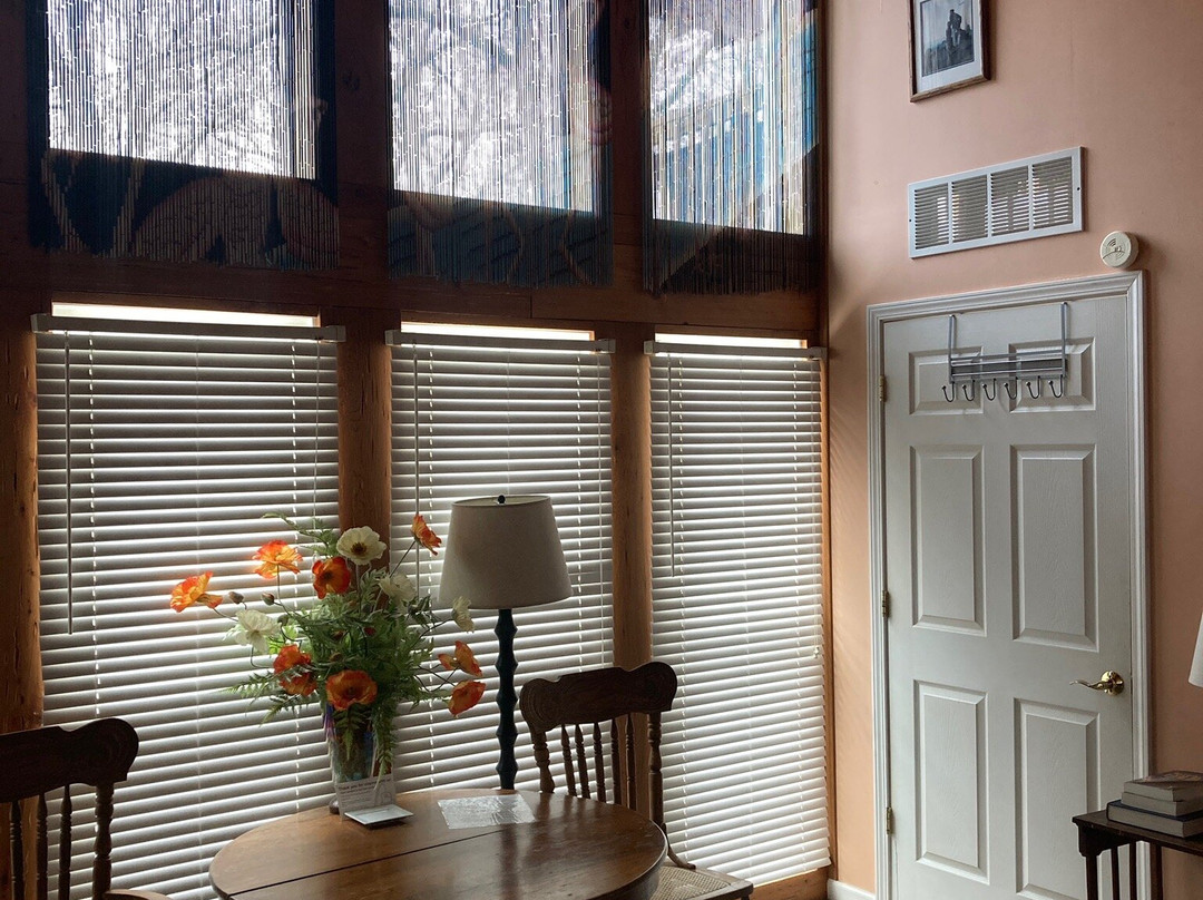 The Rose of the Lake主图