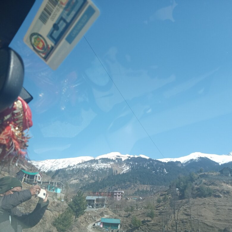 Solang Heights Hotel And Cafe主图