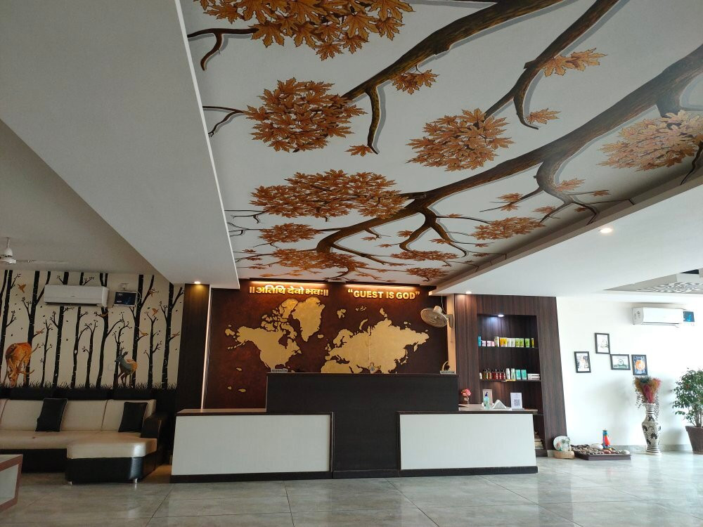Hotel Holiday Hill主图