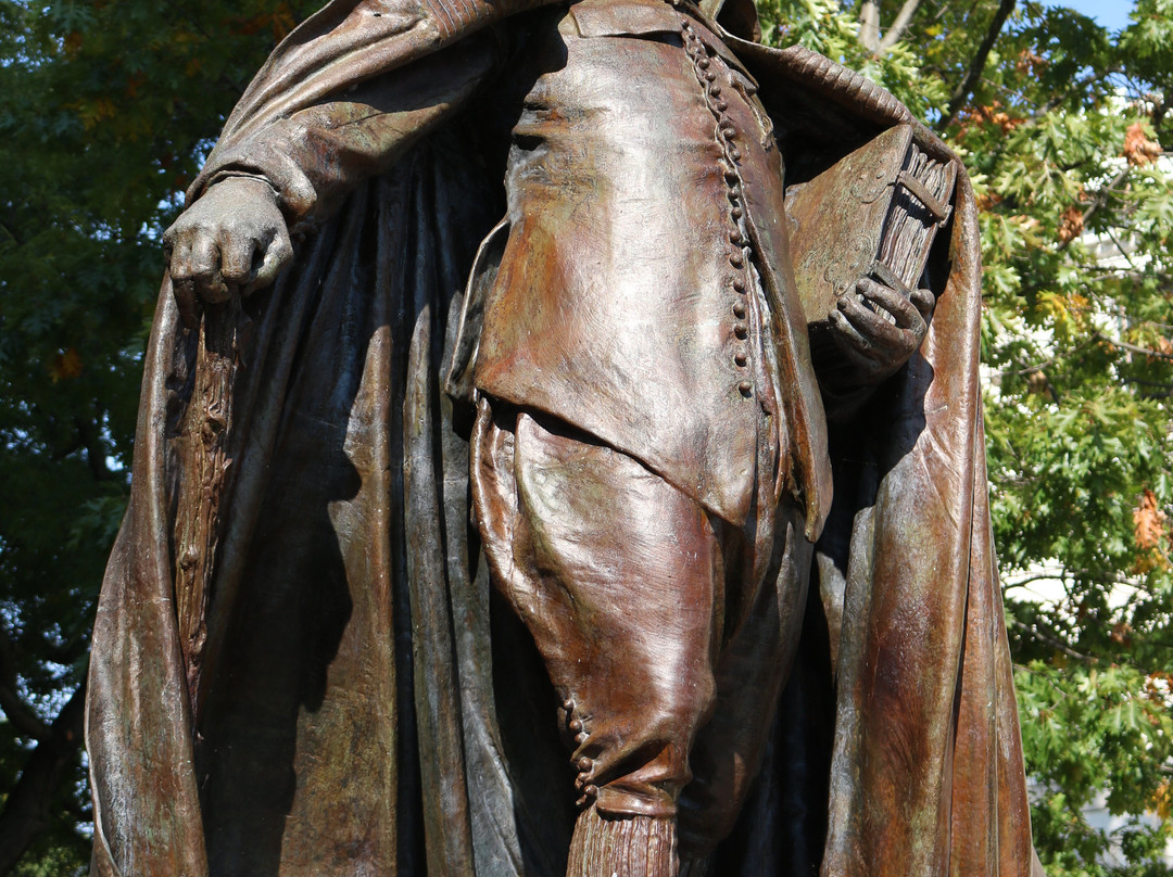 Deacon Samuel Chapin Statue景点图片
