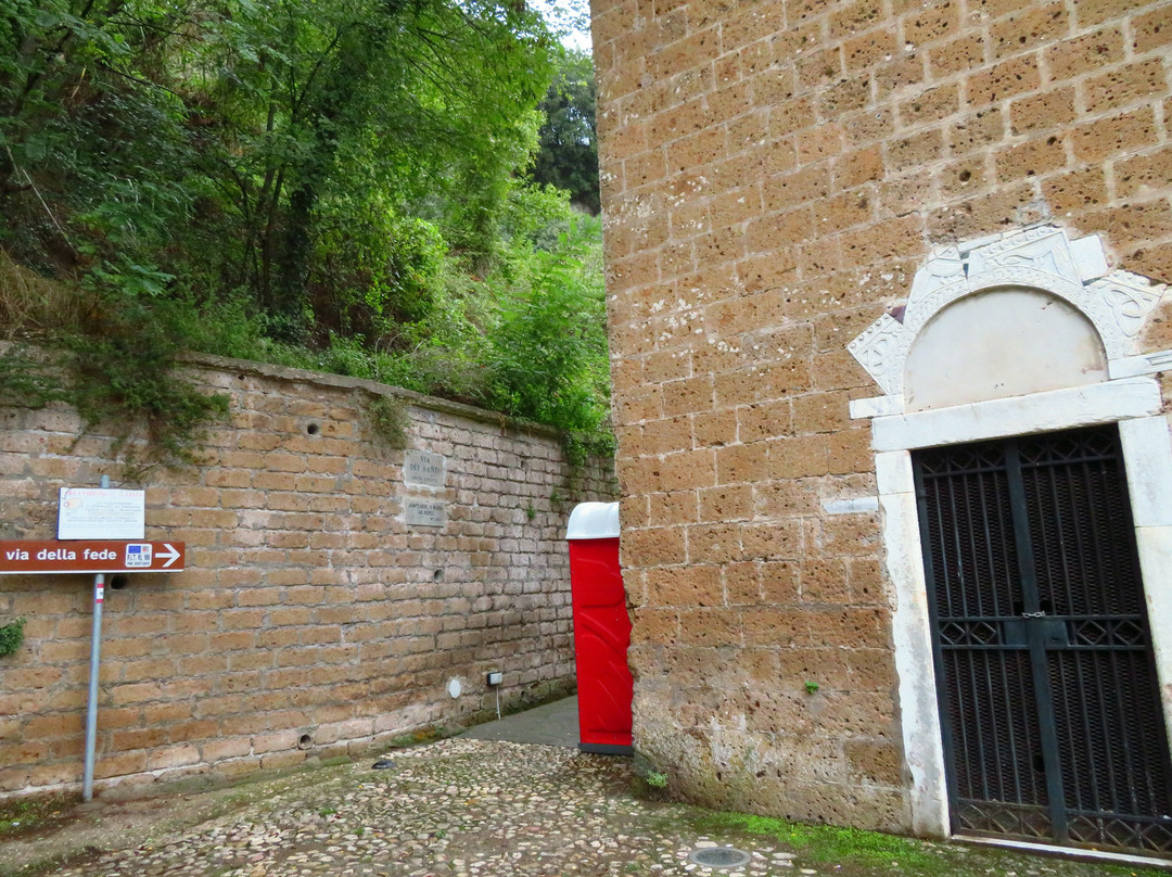 Pontificio Santuario Maria SS. "ad Rupes"景点图片