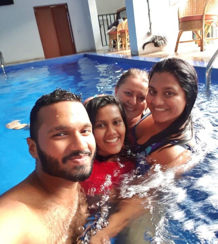 荣耀格兰德酒店主图