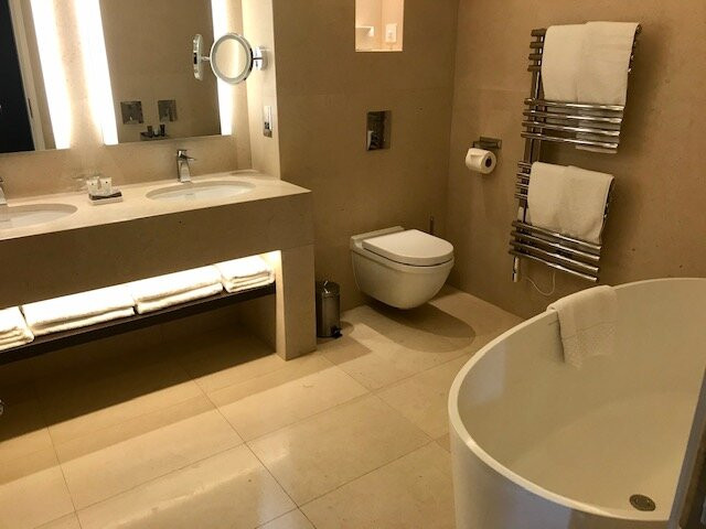 One Warwick Park Hotel主图