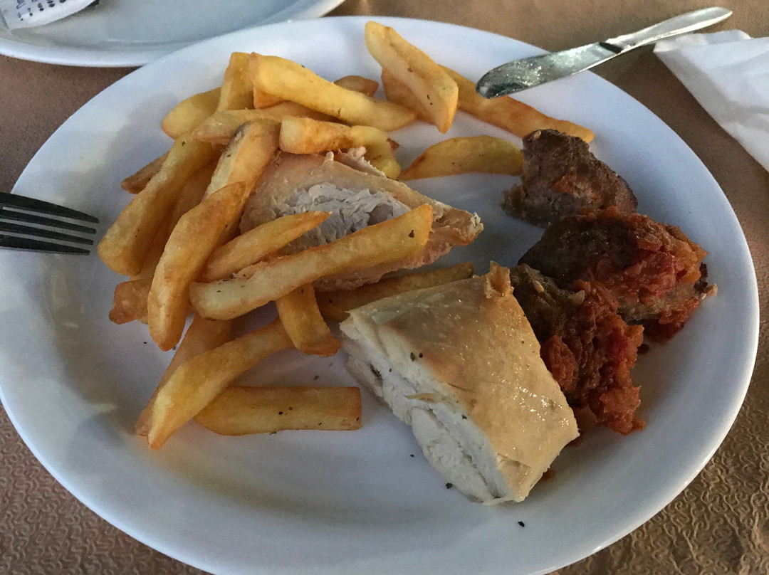 Santa Marina Hotel主图