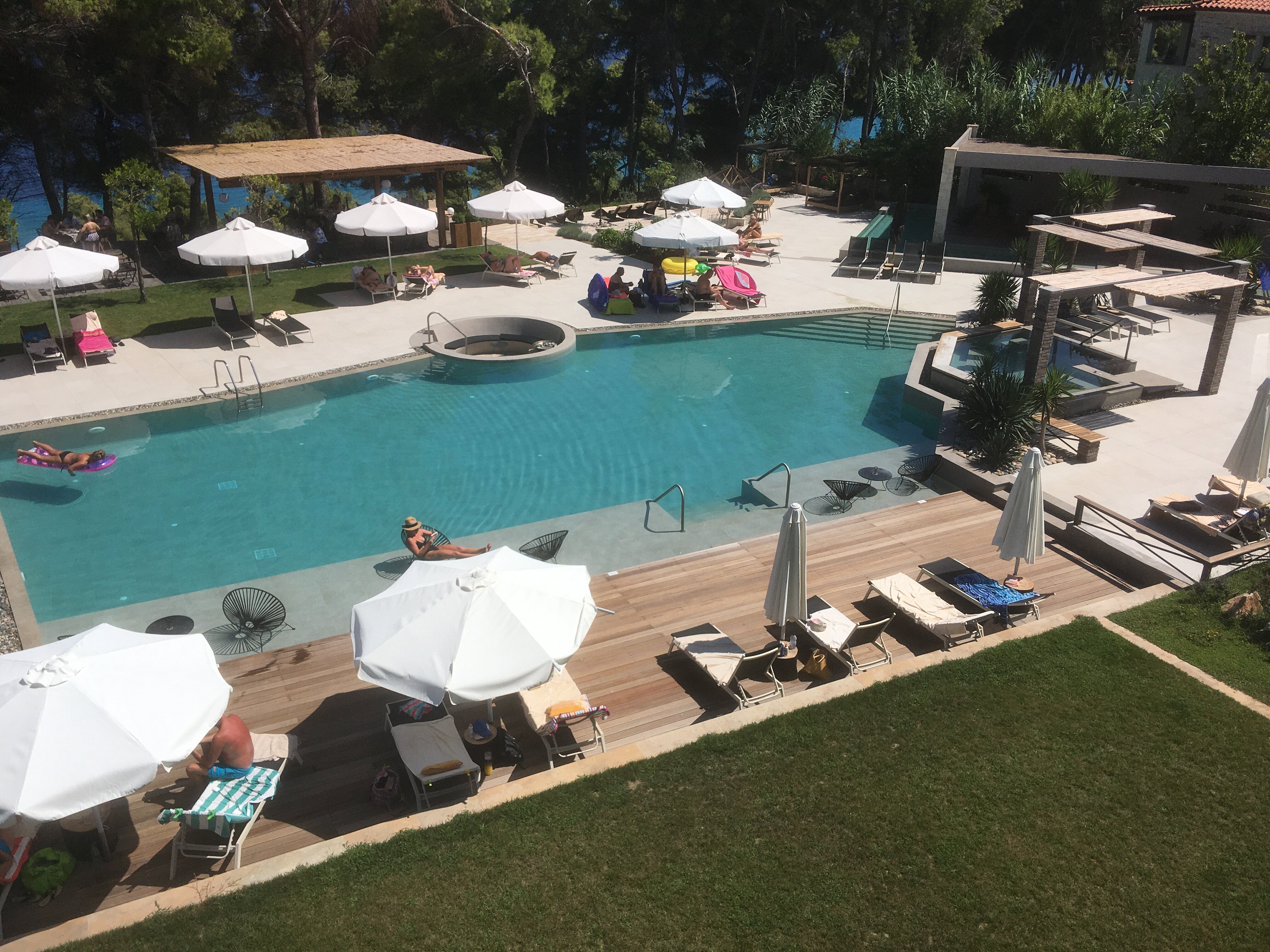 Nostos Hotel-泳池
