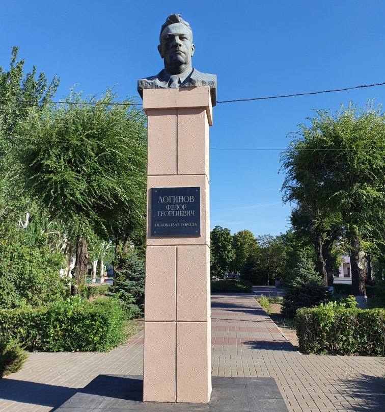 Monument F.G. Loginov-Volzhsky必去景点