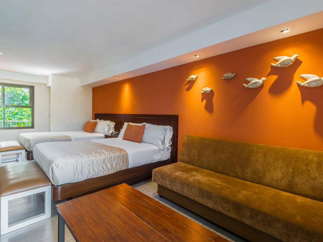 Hotel Puerta Del Sol主图