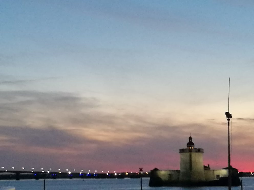 终点站酒店主图