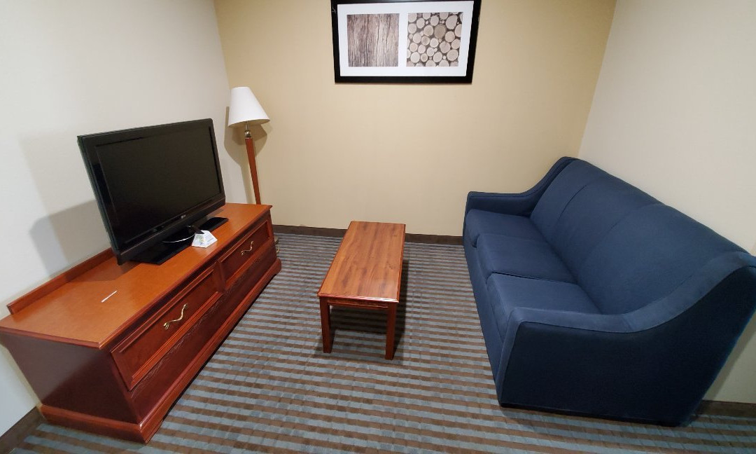 伊丽莎白敦贝蒙特旅馆&套房酒店主图