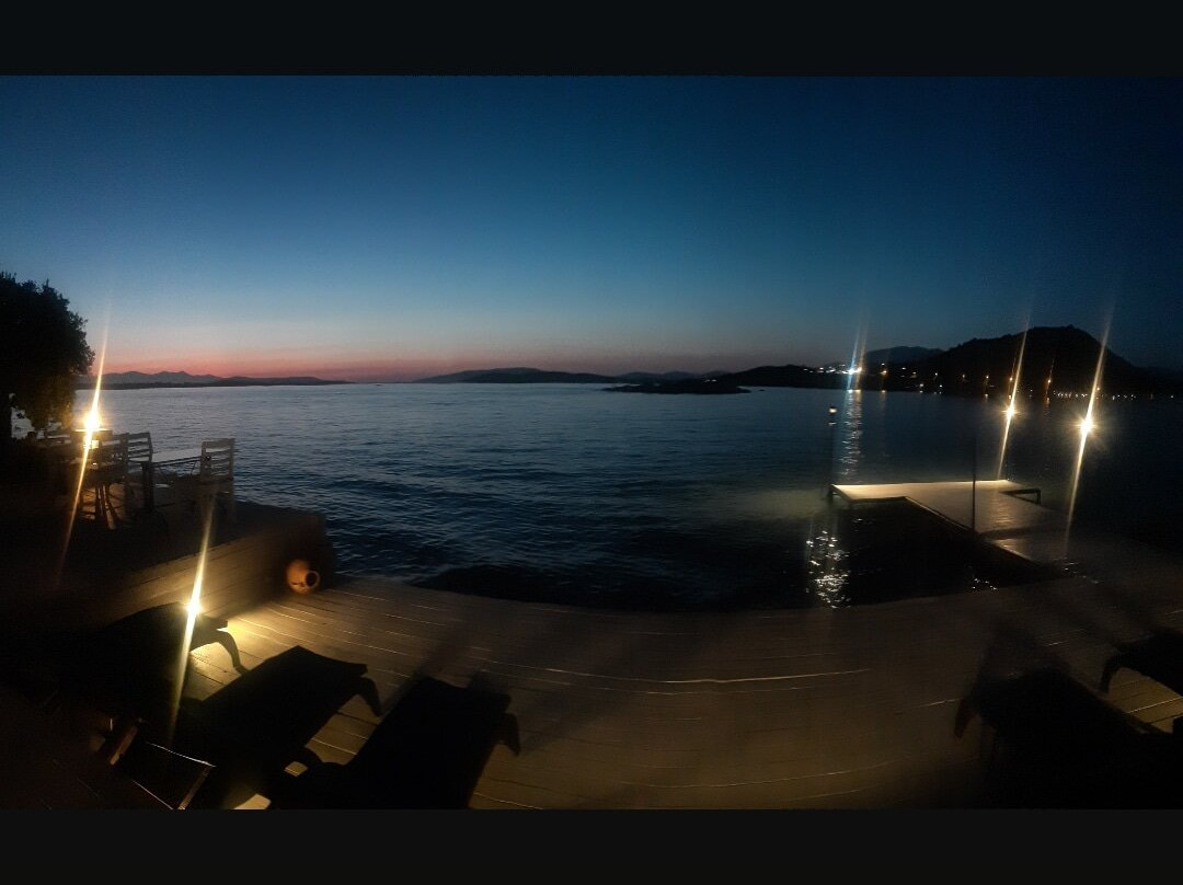 Erythros Boutique Hotel主图