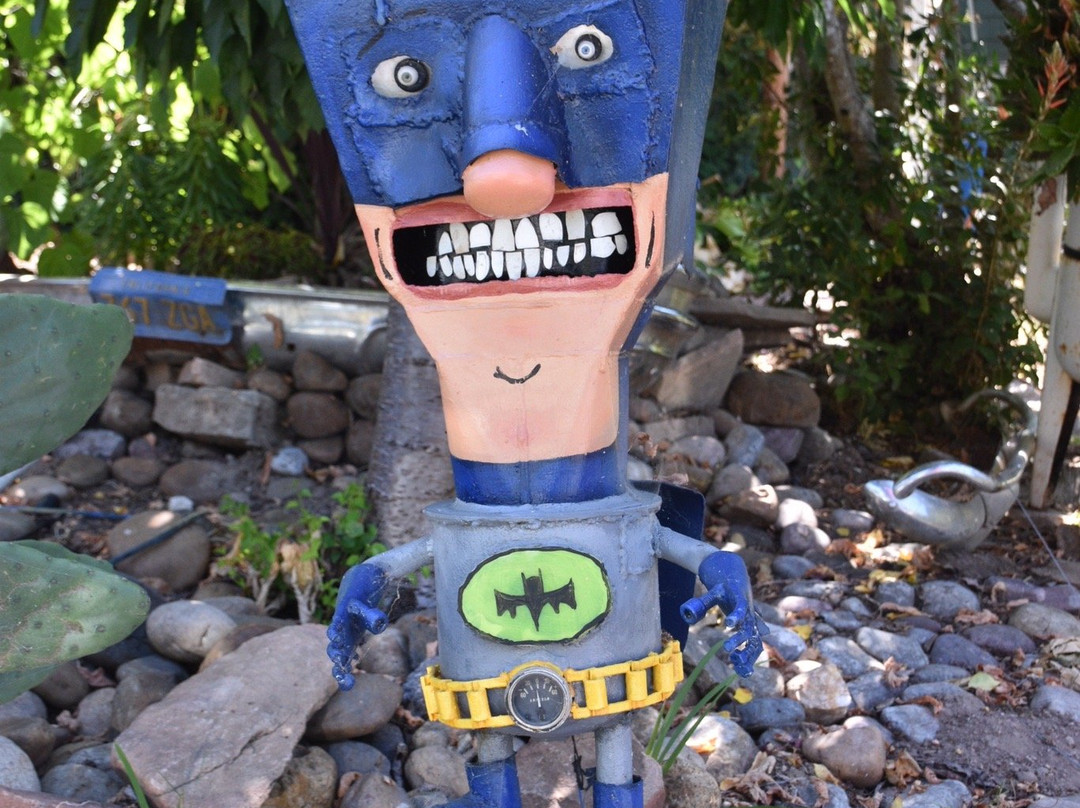 Patrick Amiot Junk Art景点图片