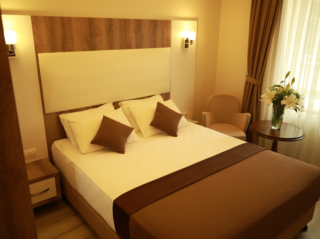 Line Suite Hotel主图