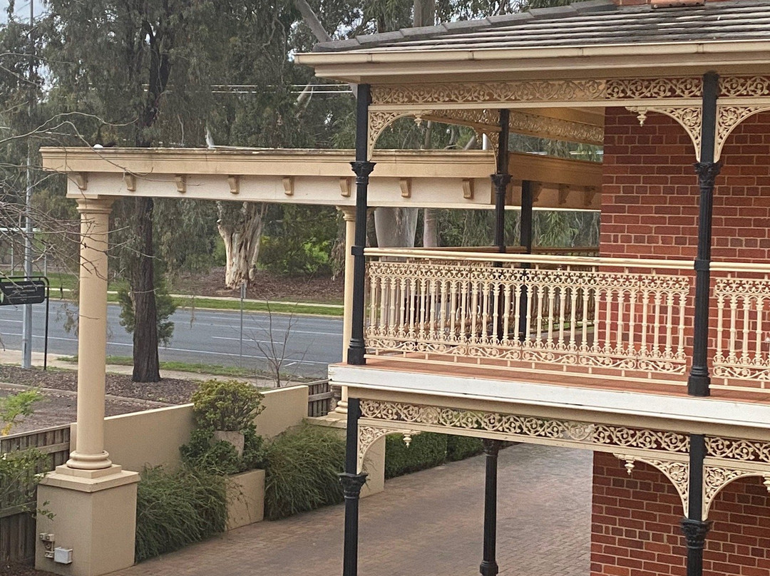 卡尔乐套房和公寓主图