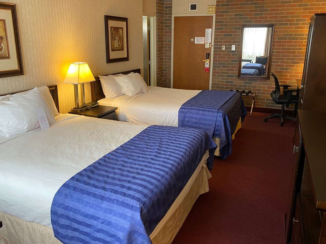 Ramada by Wyndham Lethbridge主图