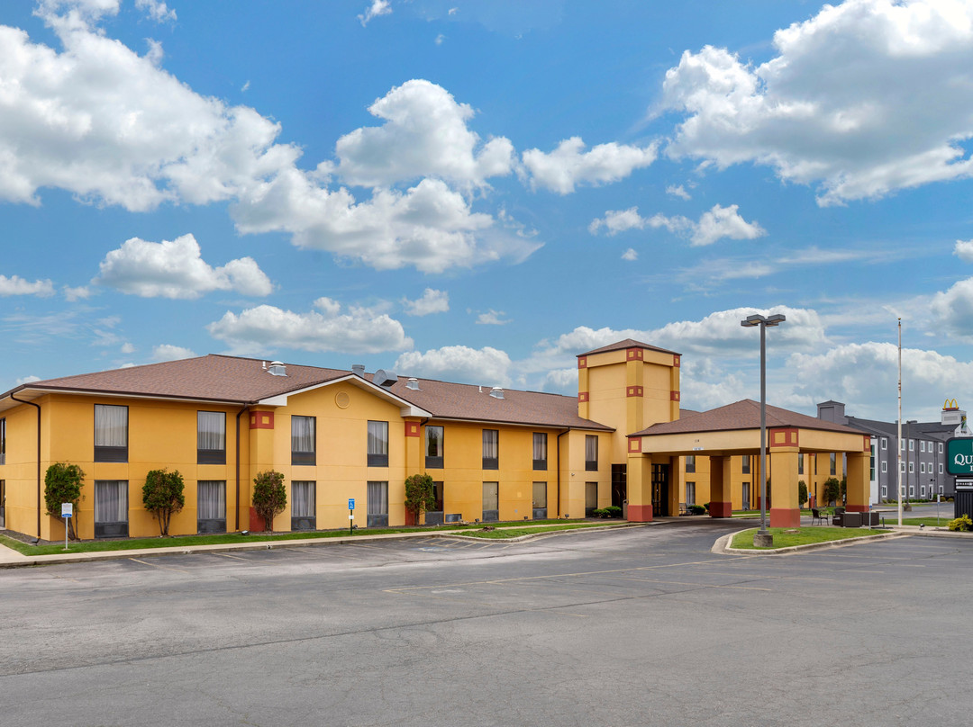 Quality Inn Saint Robert主图