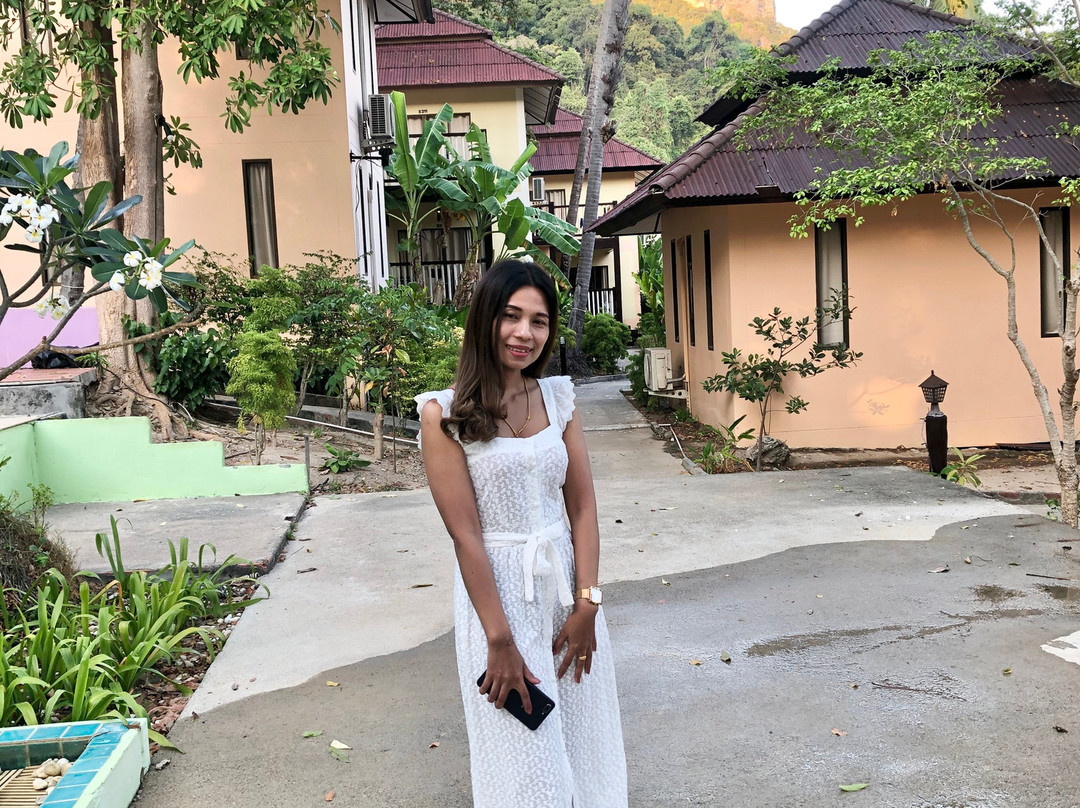 阿亚维莱利海湾度假村主图