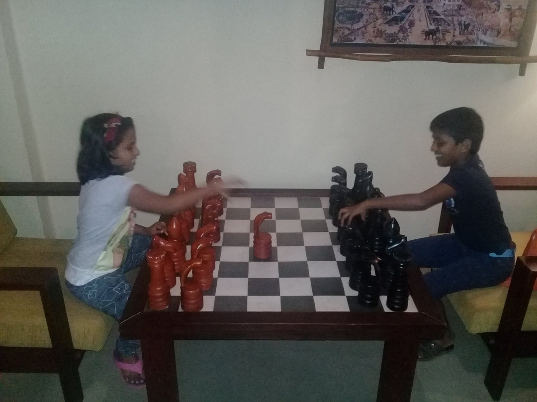 锡吉里耶酒店主图