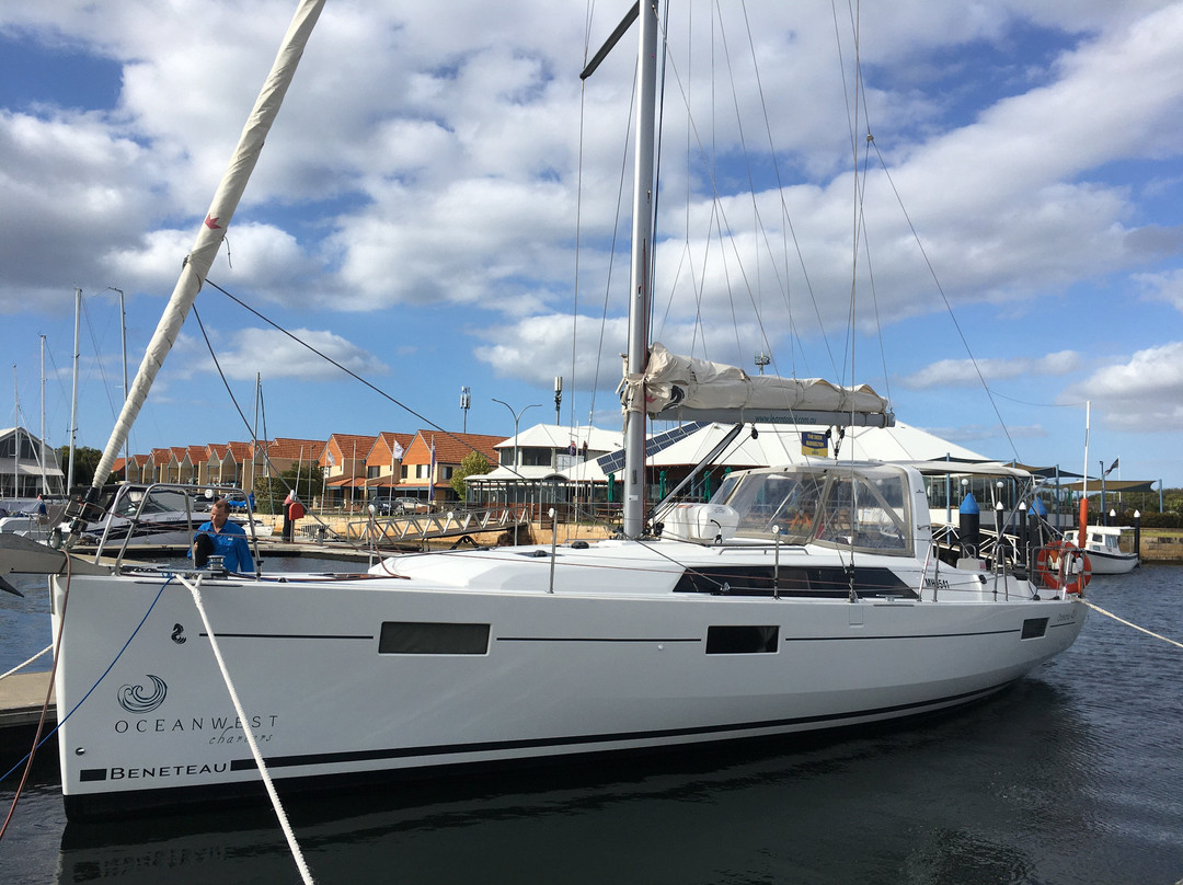 Oceanwest Charters-巴瑟尔顿必去景点