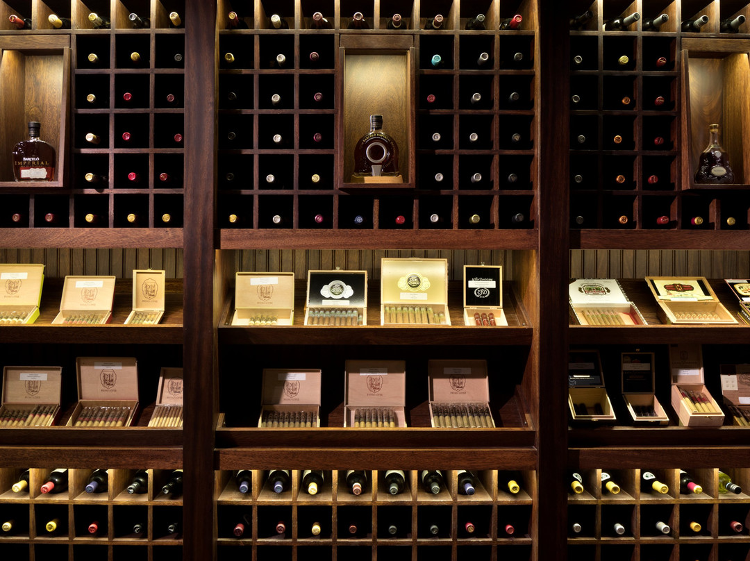 Don Queco Cigar Bar