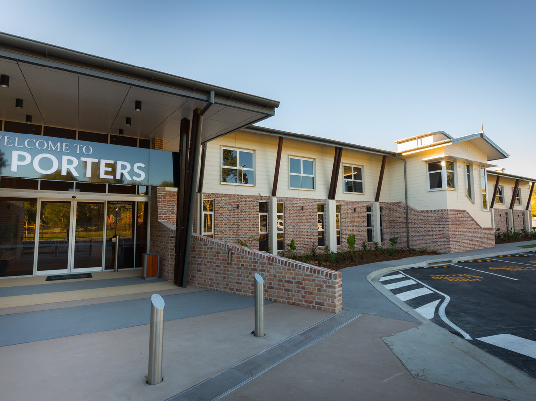 Porters Plainland Hotel主图