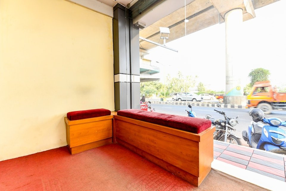 OYO 27738 Ghala Residency Inn主图
