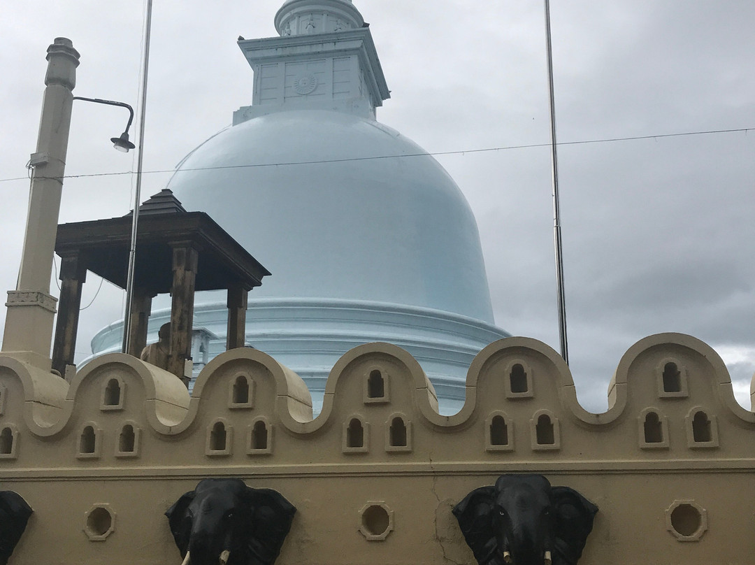 Mahiyangana Raja Maha Viharaya-Mahiyanganaya必去景点