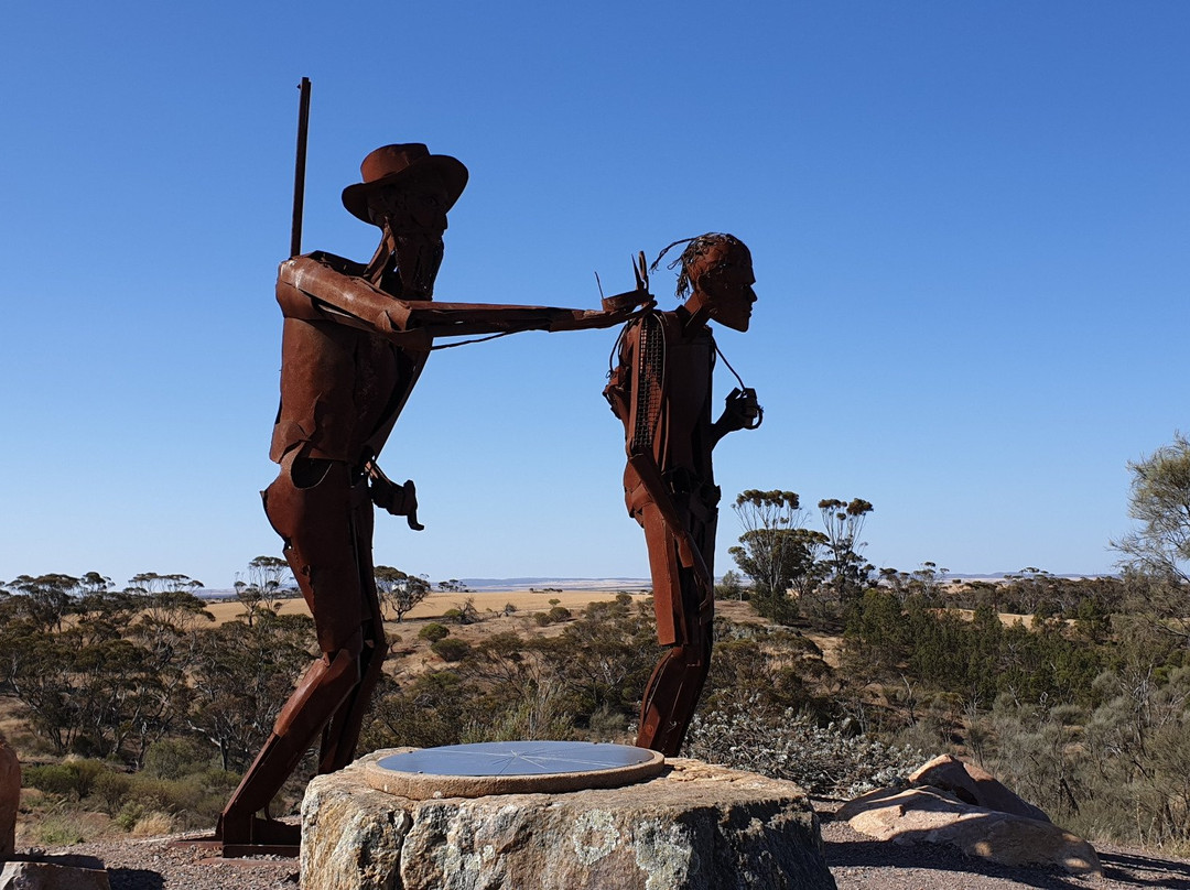 Whites Knob Lookout景点图片