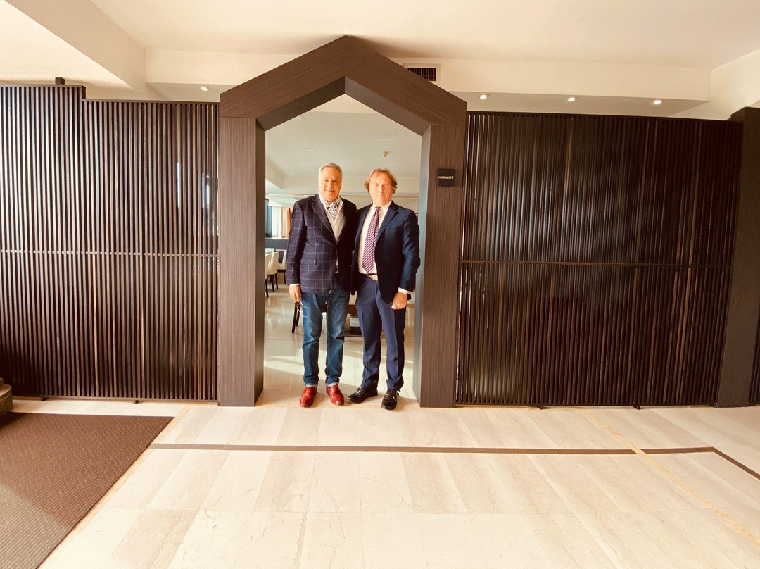 米兰高尔夫酒店主图