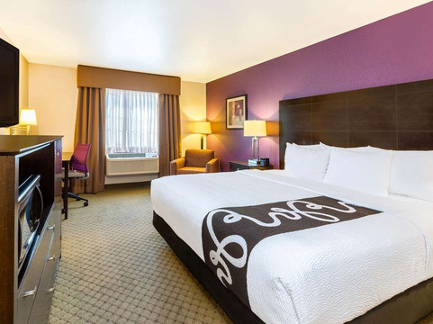 斯波坎瓦利拉昆塔温德姆套房酒店主图