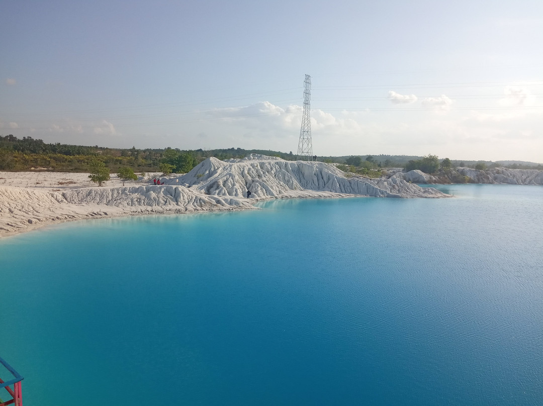 Kaolin Lake景点图片