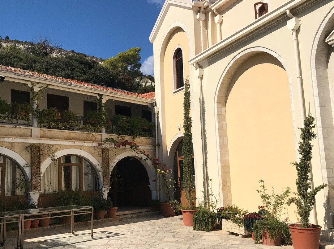 Monastery of St. George Alamanou景点图片
