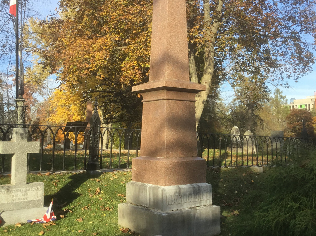 Cataraqui Cemetery-金斯顿必去景点
