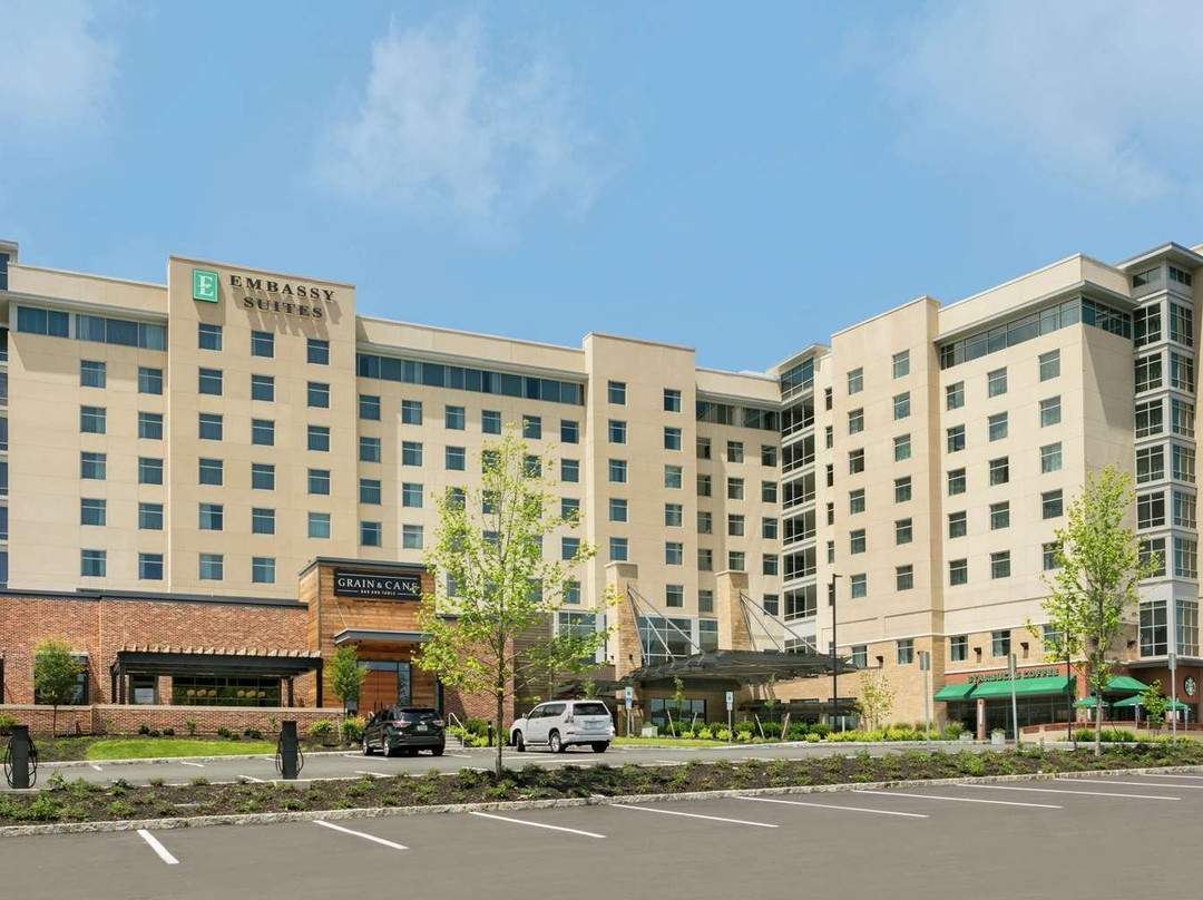Embassy Suites by Hilton Berkeley Heights主图
