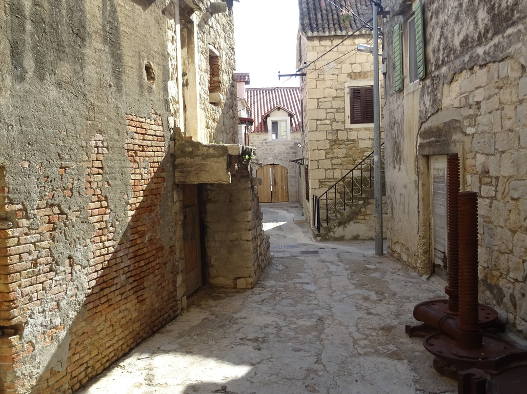 Kastel Gomilica景点图片