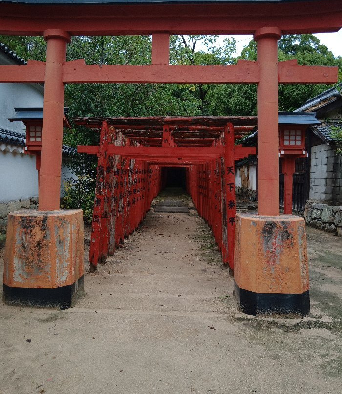 Shirotori Shrine景点图片