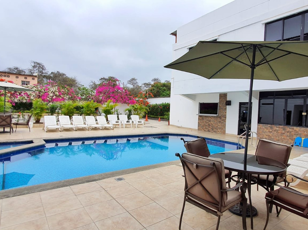 Buenavista Place Hotel主图