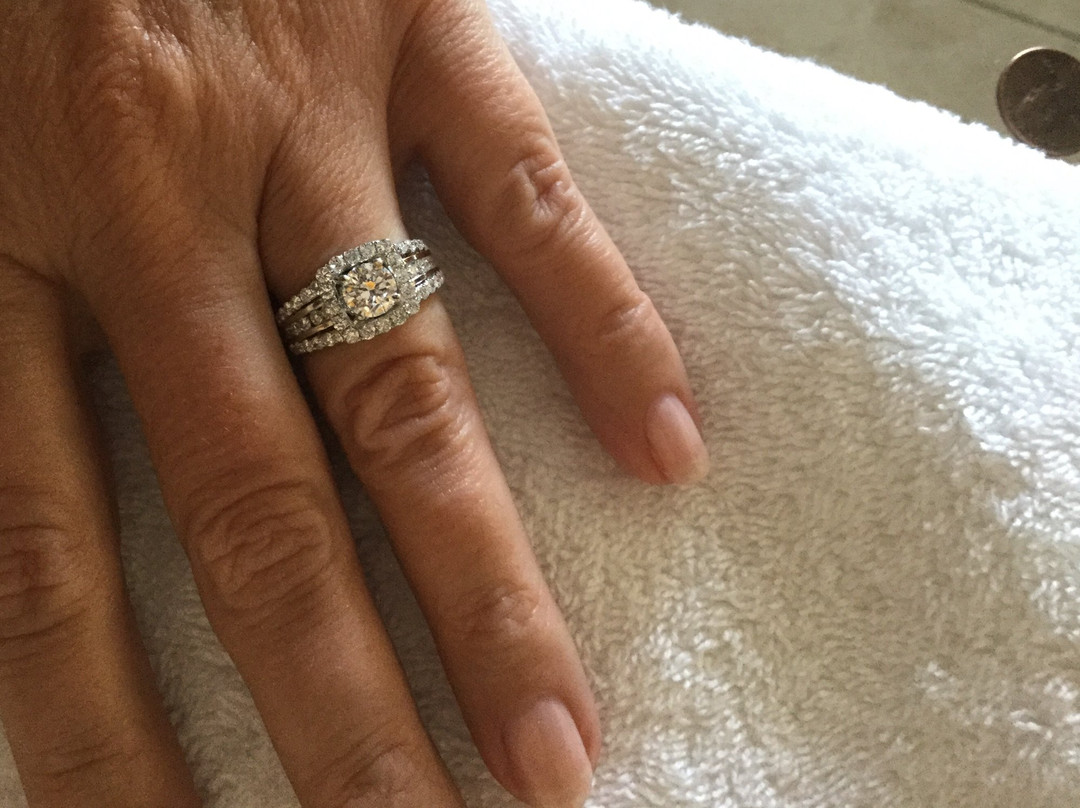 Dazzling Gems-菲利普斯堡必去景点