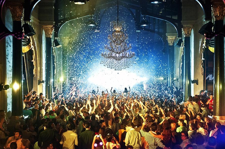 Strana-瓦拉塔港必去景点